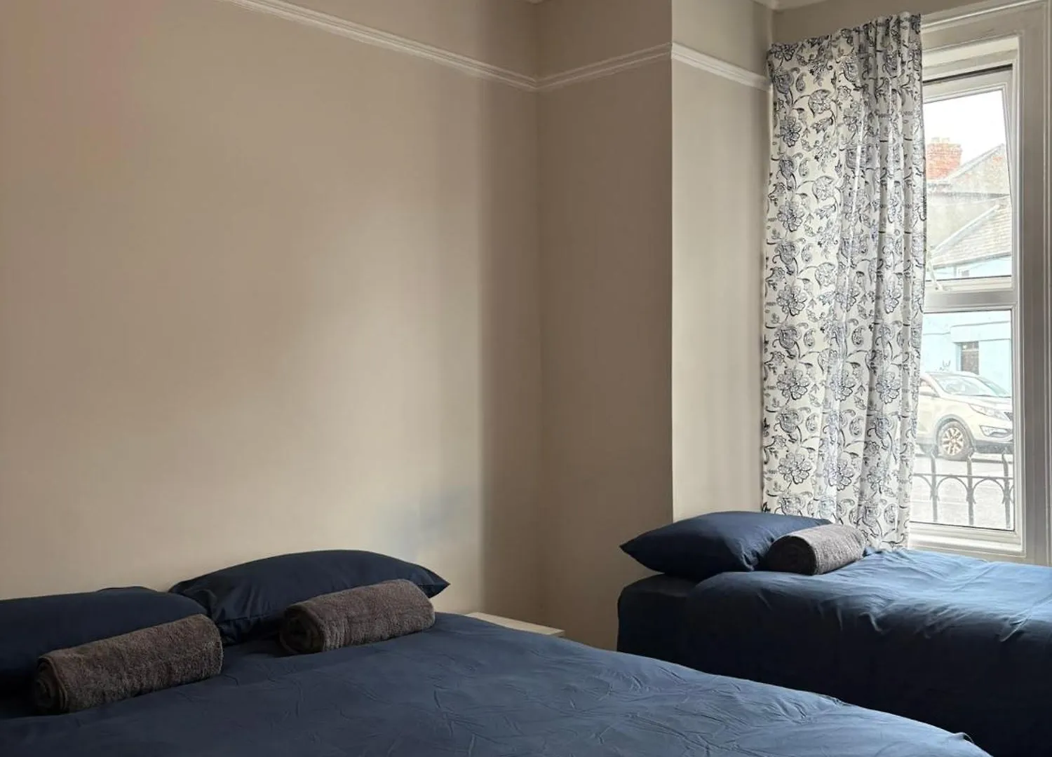 Superb Triple Room Near Croke Park - 5s kontakt
